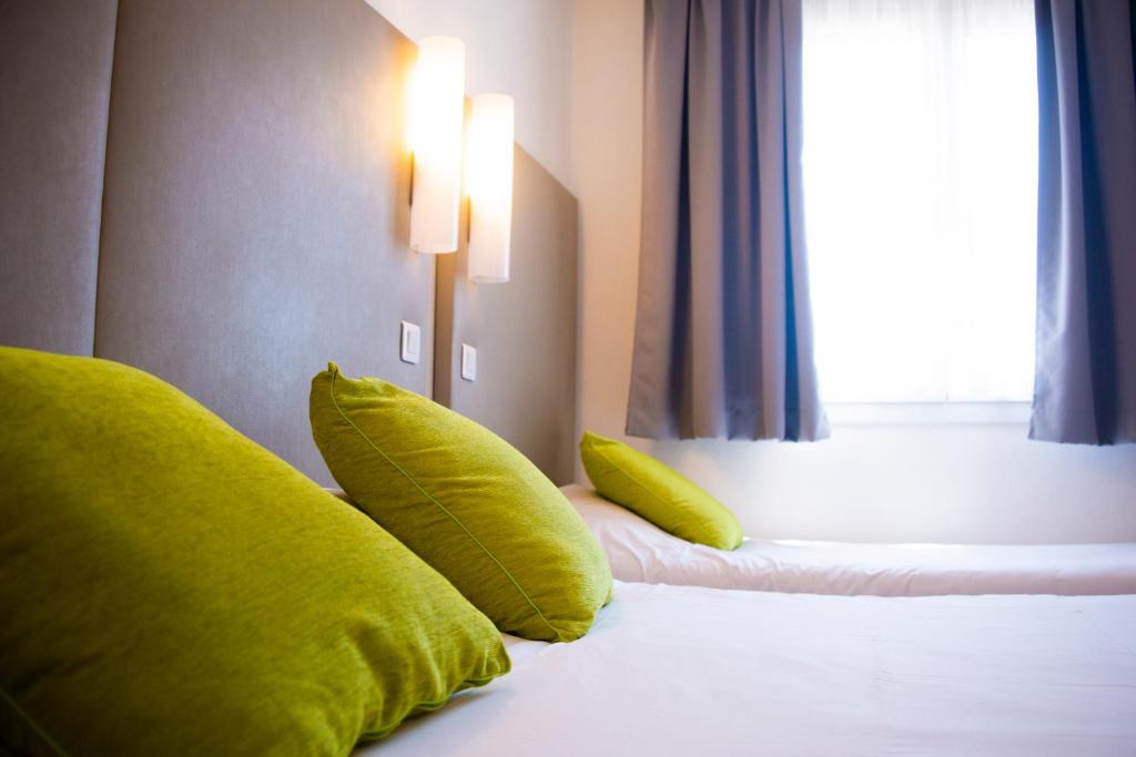 
Triple Room with Double Bed
