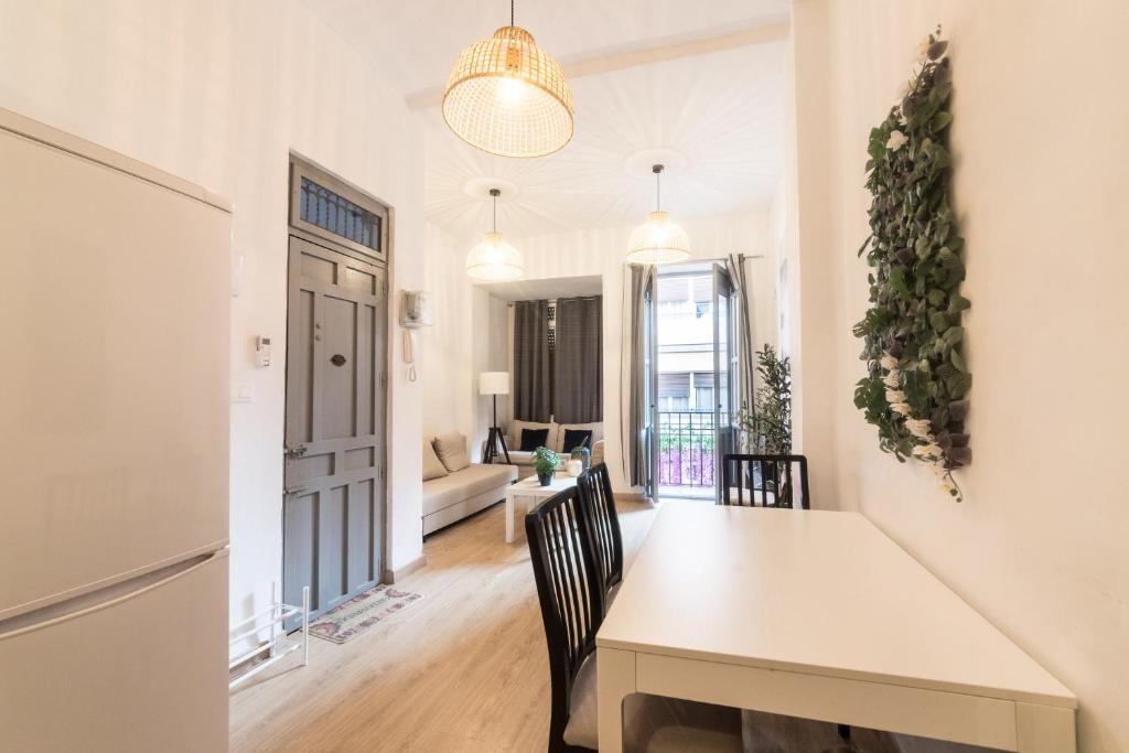 Moonkey - Apartamento Plaza San Antonio, Alicante – Precios ...