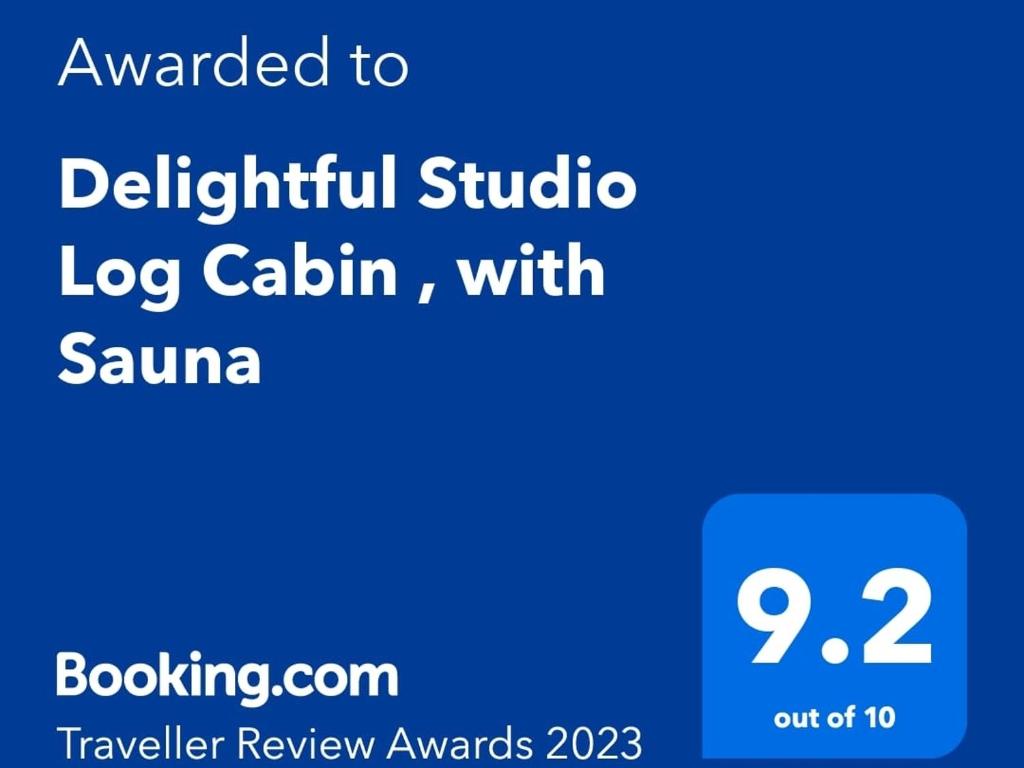 Certifikát, hodnocení, plakát nebo jiný dokument vystavený v ubytování Delightful Studio Log Cabin , with Sauna