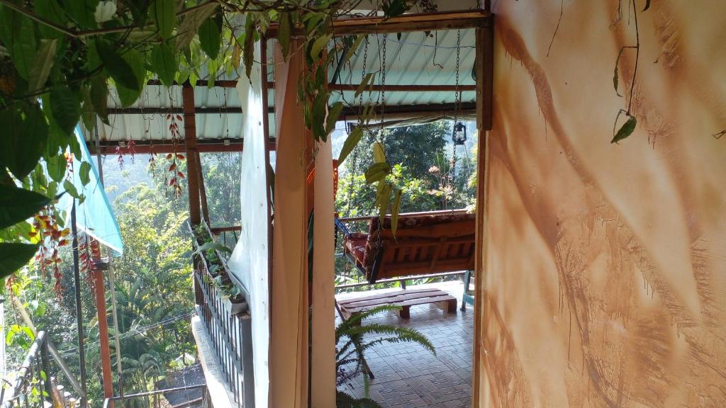 Balkón nebo terasa v ubytování Secret View Homestay Ella