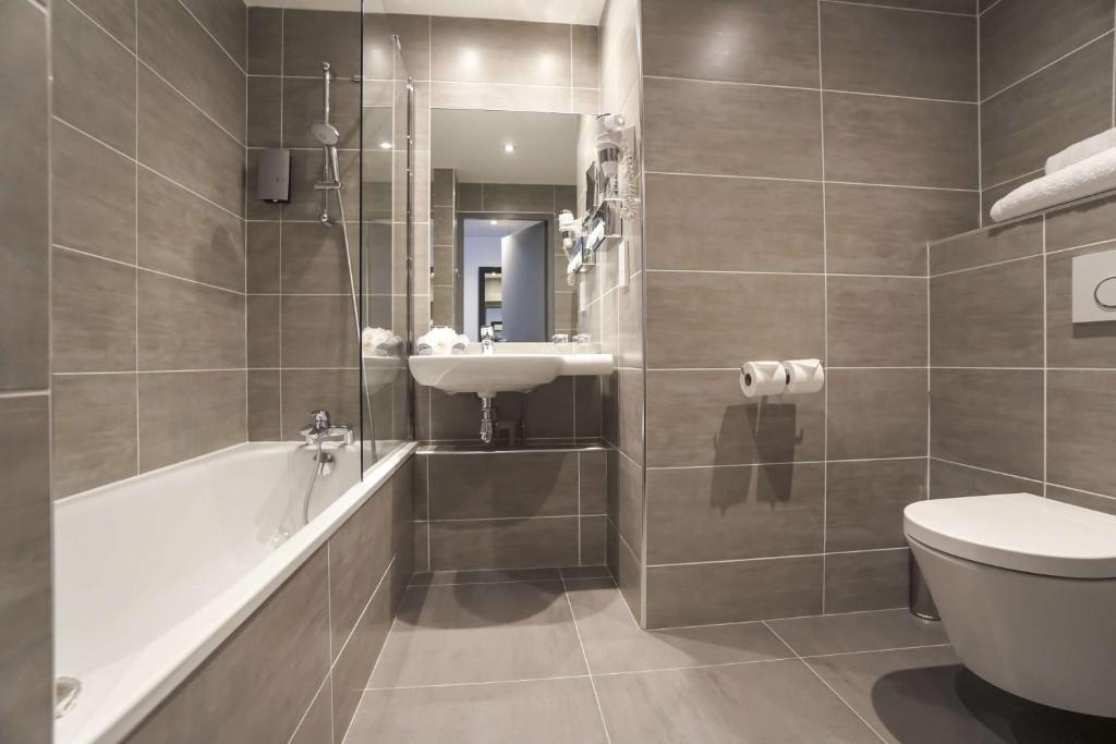Koupelna v ubytování Best Western Plus Hotel Du Parc Chantilly