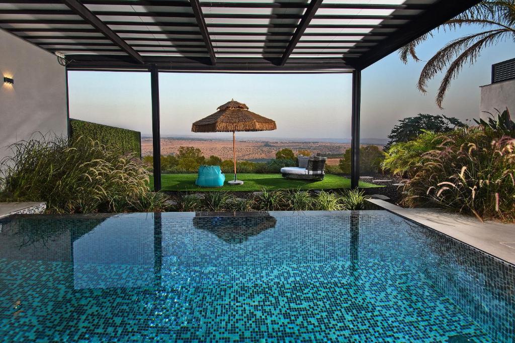 Y HOUSE SUITES - Housity