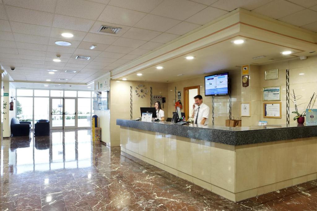 Гости Hotel Poseidon Playa