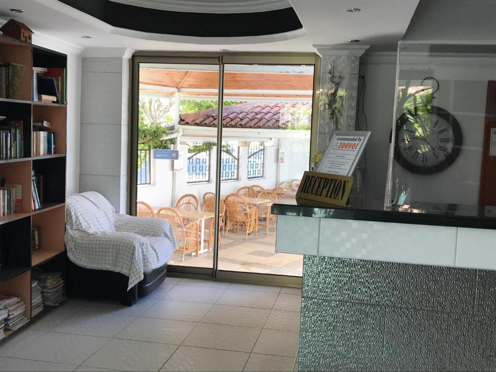 Posezení v ubytování Kahraman Hotel