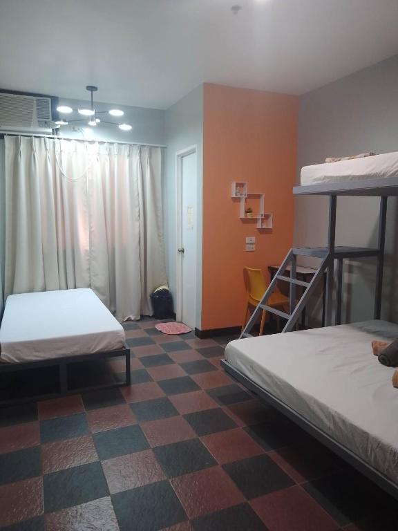Corazon Tourist Inn - Economie Viervoudige Kamer