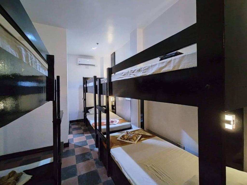 Corazon Tourist Inn - Familiekamer Met Badkamer