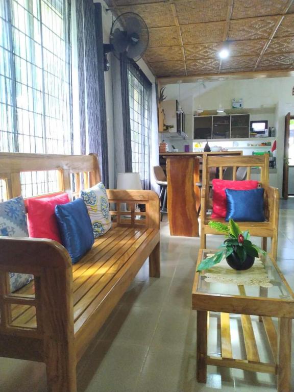Köök või kööginurk majutusasutuses Mannah Garden Staycation Place
