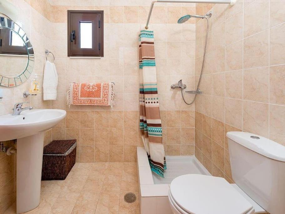 Koupelna v ubytování Villa Pefki