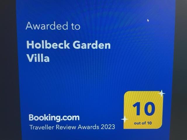 Certificat, récompense, panneau ou autre document affiché dans l'établissement Holbeck Garden Villa