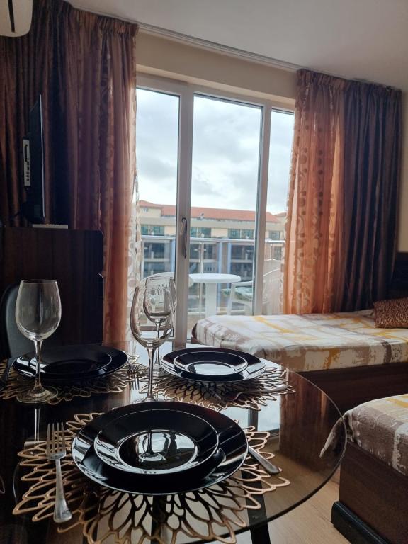 Admiral Plaza Apartment with swimming pool, Sunny Beach Updated 2023