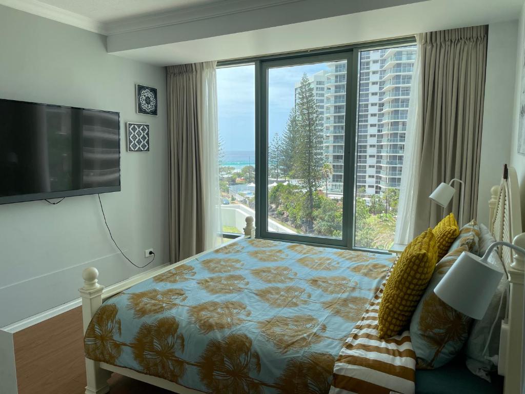 Lovely Ocean Viewed Studio Room next to the Beach