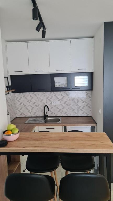 Una cocina o cocineta en Divčinova 15