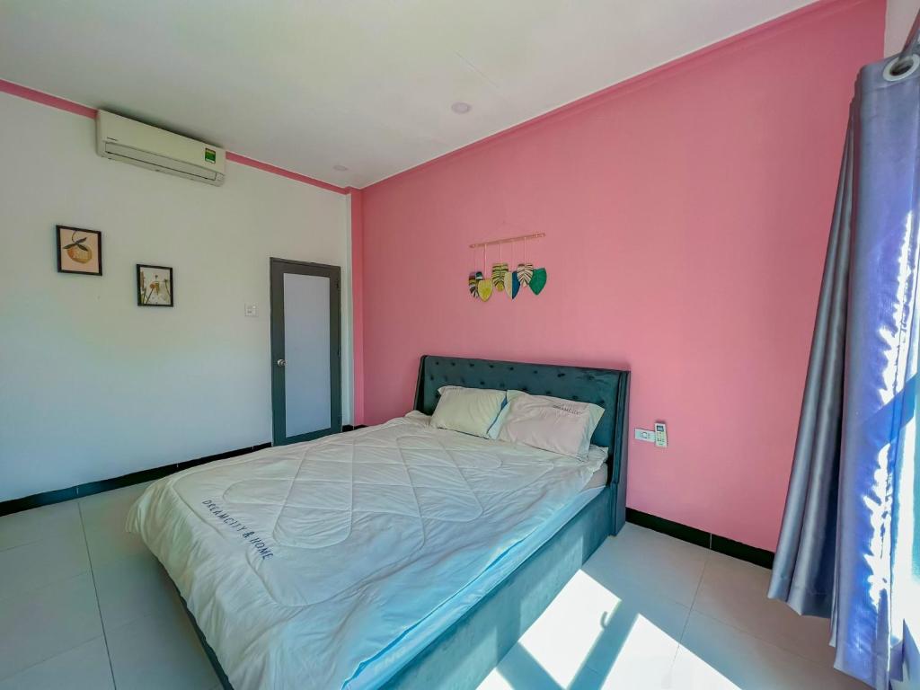 Giường trong phòng chung tại Chon's Dock Homestay &amp; House Lease