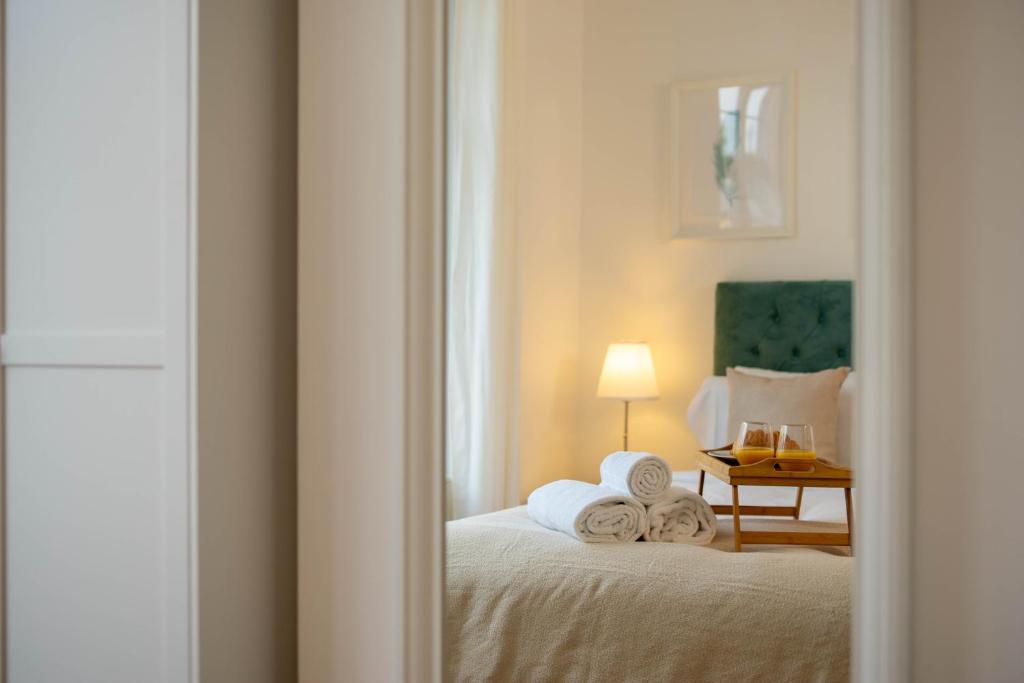 Postel nebo postele na pokoji v ubytování Vibrant City Centre - KING Bed, Entire Apartment