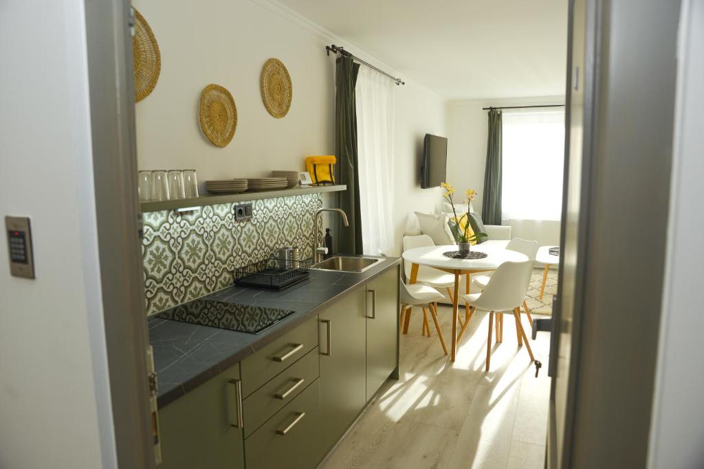 Raba92 Apartman House - Housity