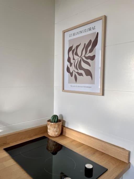 Fotografie z fotogalerie ubytování Tiny house with sauna & jacuzzi near Amsterdam v destinaci Vijfhuizen