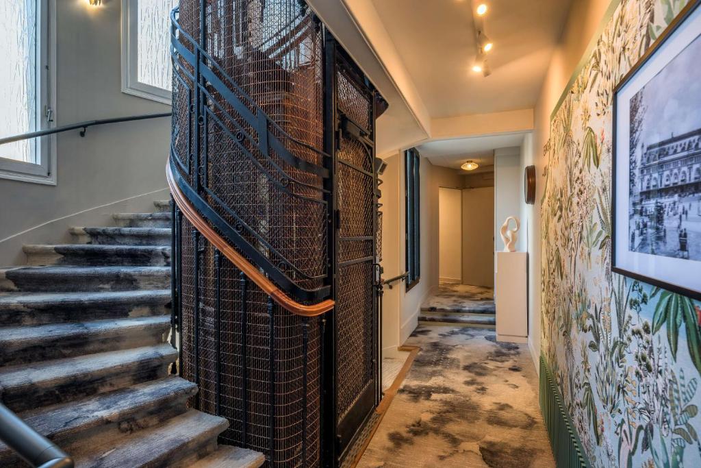 Hotel Camille Paris Tapestry Collection by Hilton - Resim 10