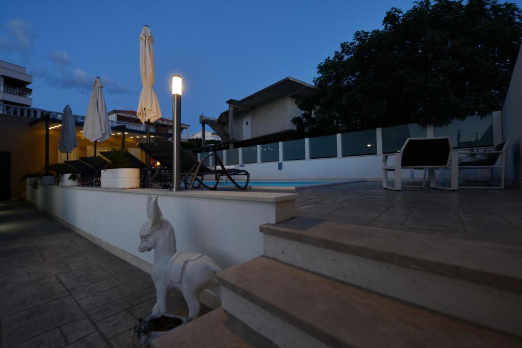 Balkón alebo terasa v ubytovaní Apartments Villa Tećo mit Pool