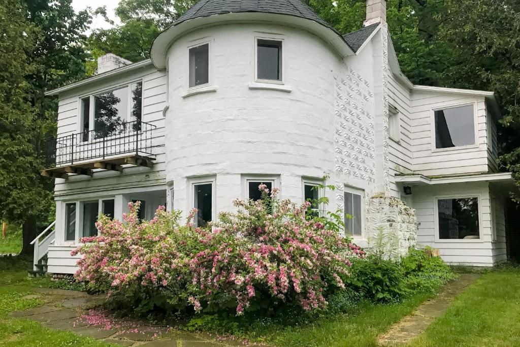 Lower Terrace at Three Pines Resort, Frankfort, USA