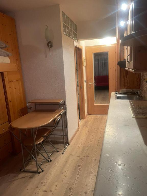 Kuchyň nebo kuchyňský kout v ubytování BAITA SOLE ALTO la tua casa sulle piste da sci