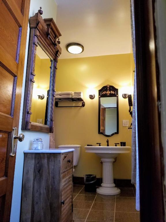 Buffalo Harmony House photo
