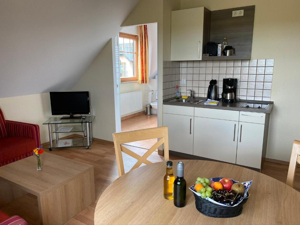 Kuchyň nebo kuchyňský kout v ubytování Laupus-Hof