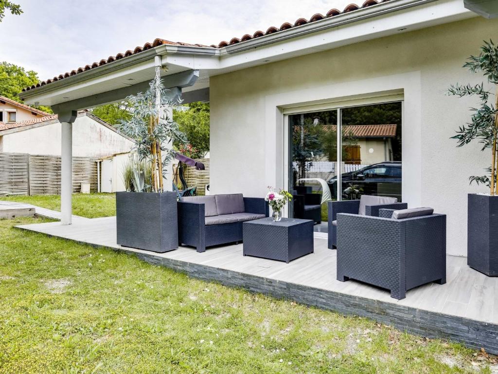 Photo de la galerie de l'établissement Maison contemporaine à Biscarrosse Lac - 6 pers, proche lac, jardin, quartier calme, avec WIFI - FR-1-521-112, à Biscarrosse