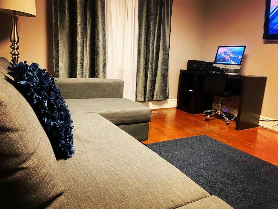 The Hide Away In Olde Towne - Housity