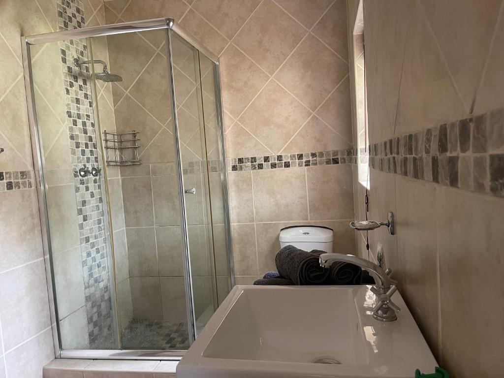 3 Schnehage Guesthouse - Sala De Reina Con Vista A La Piscina