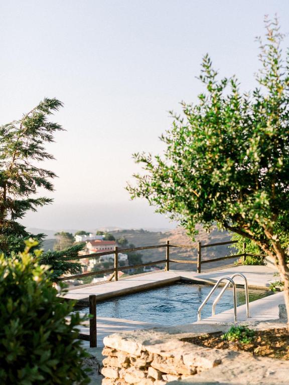 Bazén v ubytování Kea Village Suites & Villas nebo v jeho okolí