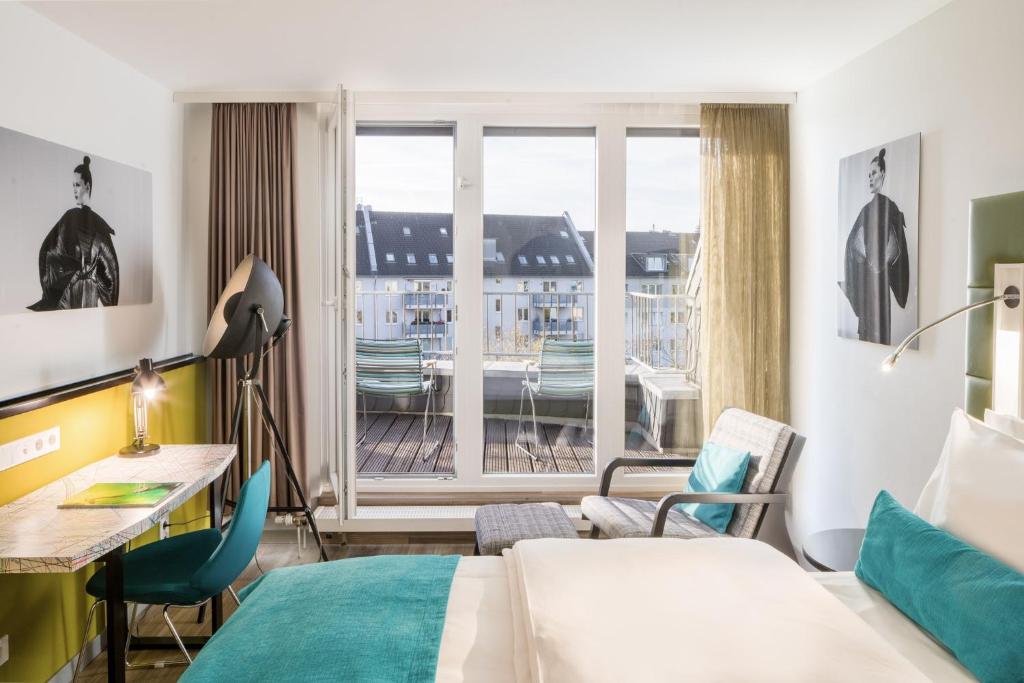 Hotel Indigo - Dusseldorf - Victoriaplatz by IHG - Resim 5