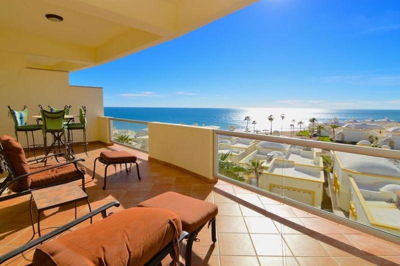 Spectacular 2 Bedroom Condo on Sandy Beach at Las Palmas Resort b401