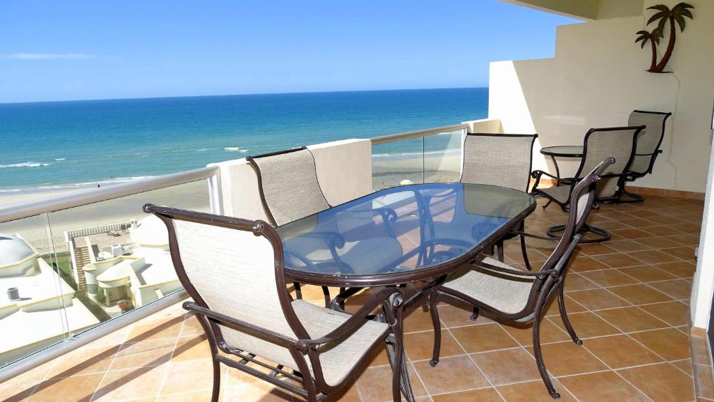 Las Palmas Resort at Sandy Beach Condo Grande 603 condo, Puerto Peñasco (aktualisierte Preise