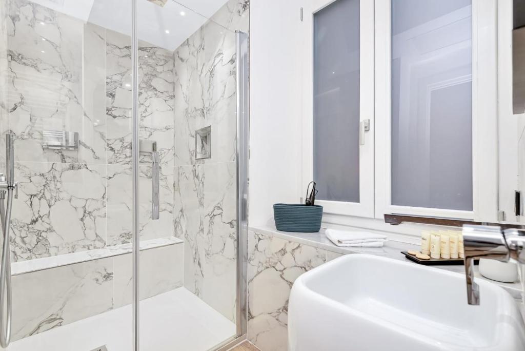 Kúpeľňa v ubytovaní Nelli Rooms Via Biassa