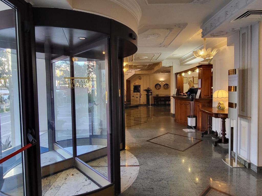 Vstupní hala nebo recepce v ubytování Hotel Plaza