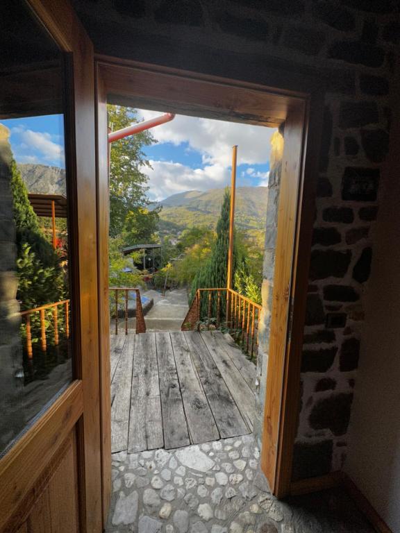 Nespecifikovaný výhled na hory nebo výhled na hory při pohledu z bed and breakfast