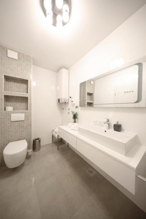 Kúpeľňa v ubytovaní Luxury Majpruz Suites I