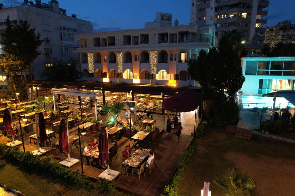 لابی و فضای عمومی Tema 242 Hotel - تصویر ۵