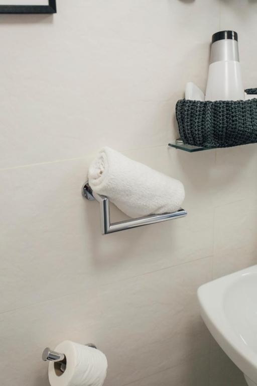 Kúpeľňa v ubytovaní Comfortable duplex- 1Bd 2Bth- Dean Miranda