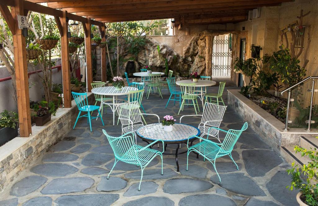 Patio nebo venkovní prostory v ubytování Domus Bat Galim Hotel