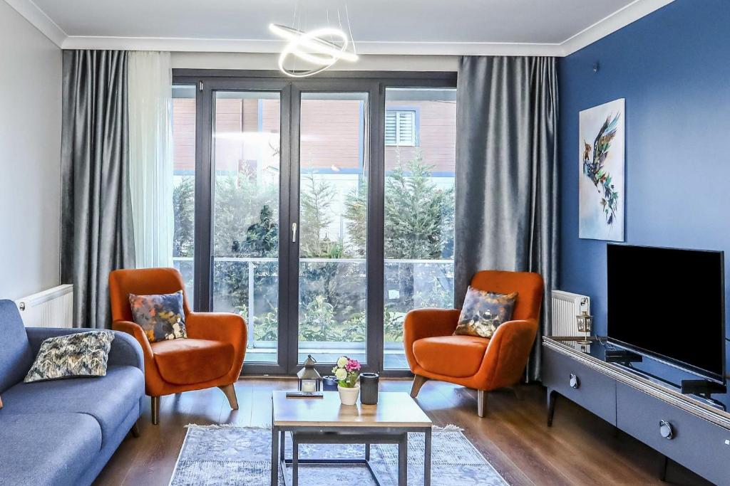 Apartment Flat with Balcony Close to Viaport Marina Tuzla, Istanbul