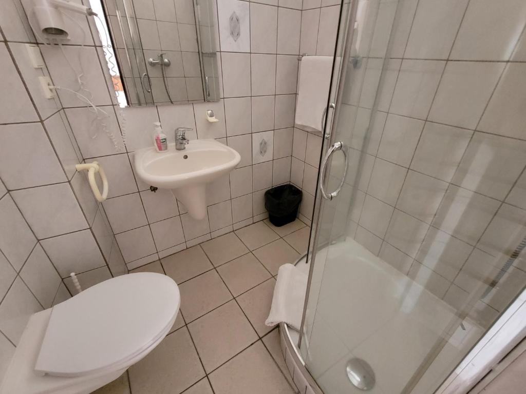 Koupelna v ubytování Hotel Koruna