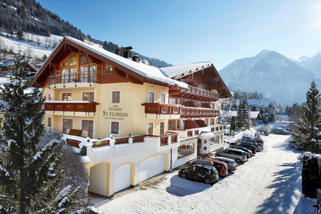 Γενική θέα στο βουνό ή θέα στο βουνό από  αυτό το ξενοδοχείο διαμερισμάτων