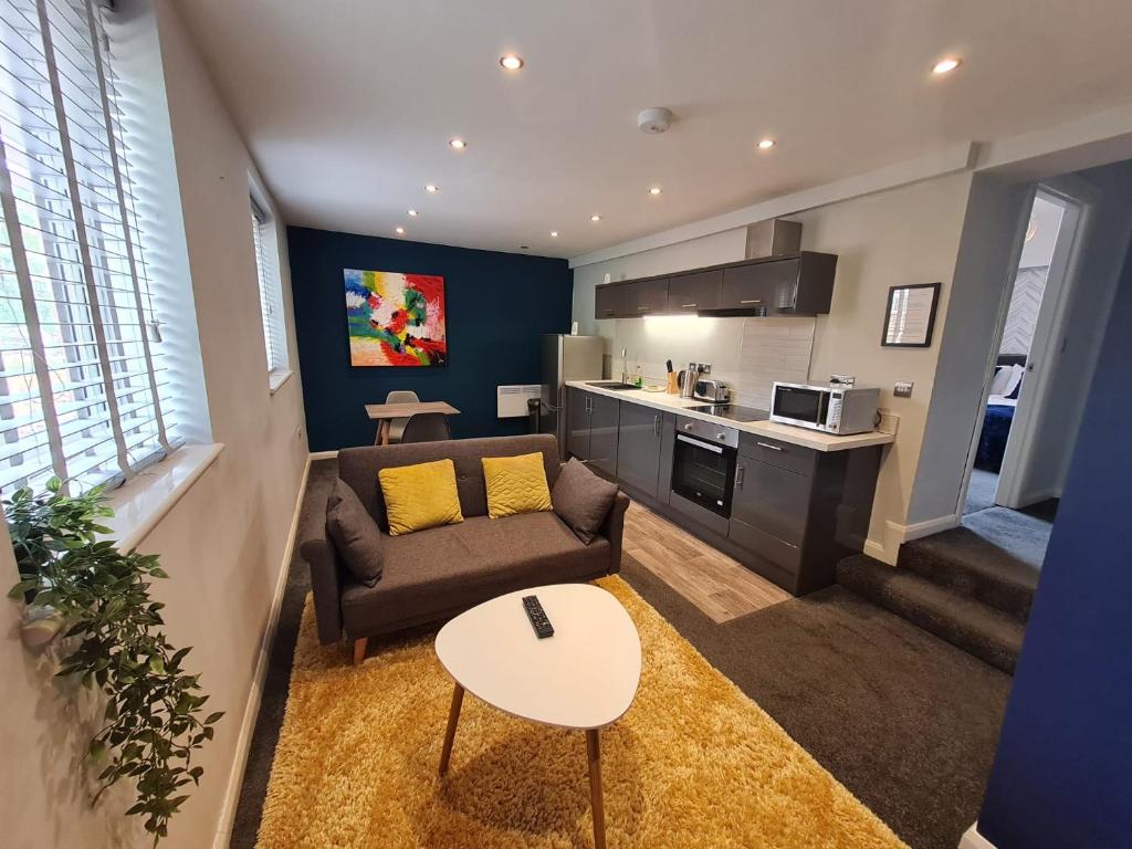 Stonehill House - Housity