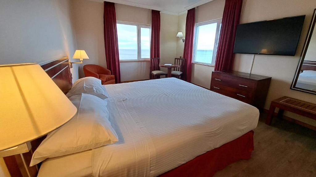 TV a/nebo společenská místnost v ubytování Hotel Diego de Almagro Punta Arenas
