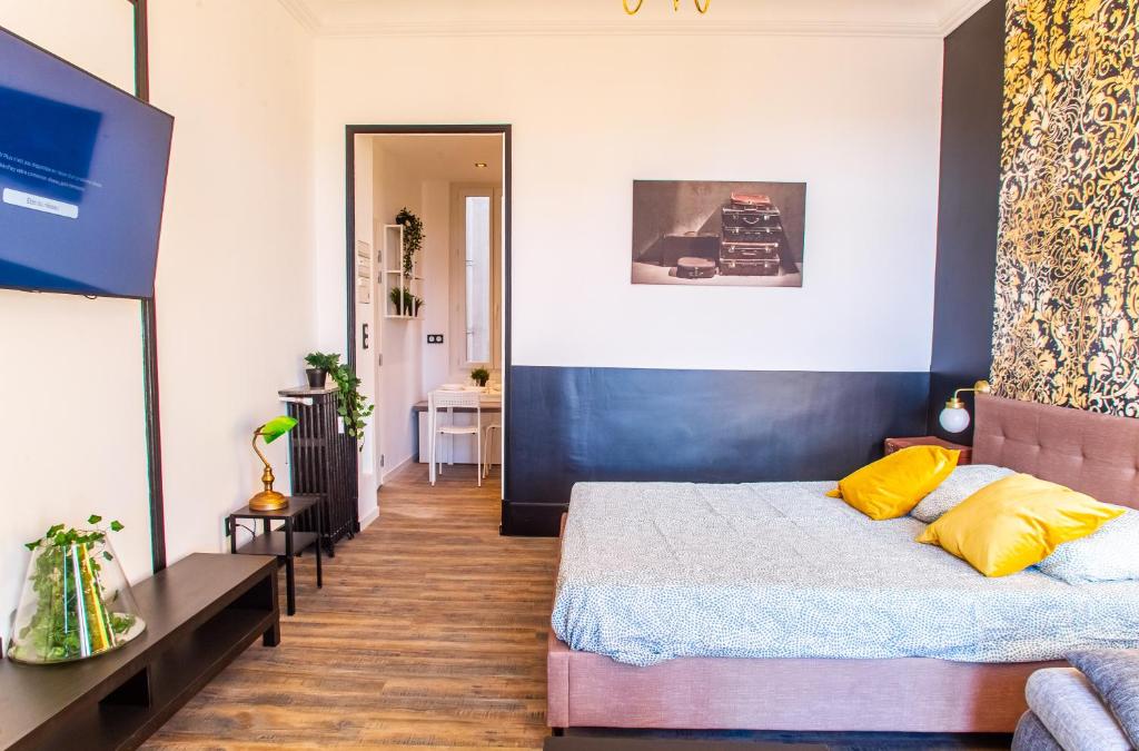 Łóżko lub łóżka w pokoju w obiekcie Proximité Centre/Fac au calme avec vue