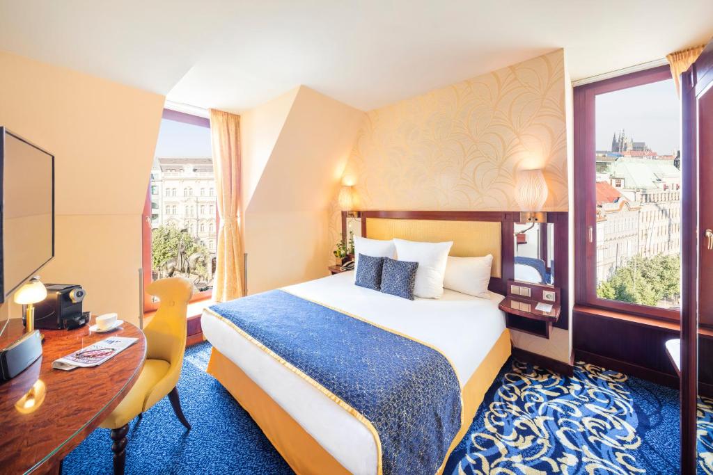 
Executive Double Room with Castle View
