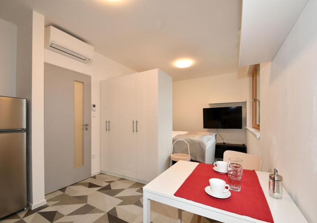 EFI Residence Holzova 28 - 4