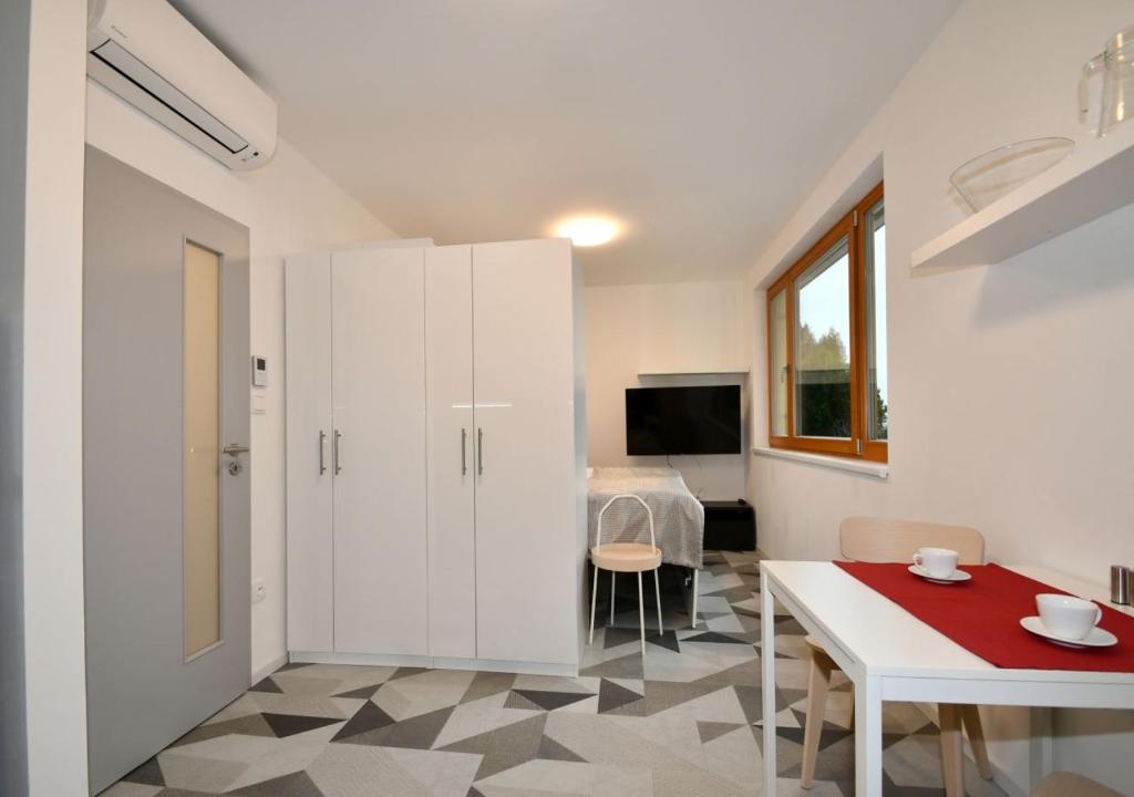 EFI Residence Holzova 28 - 8