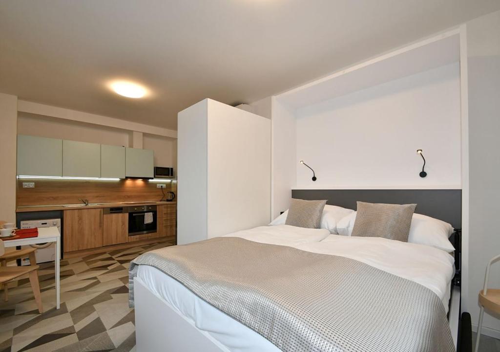 EFI Residence Holzova 28 - 1